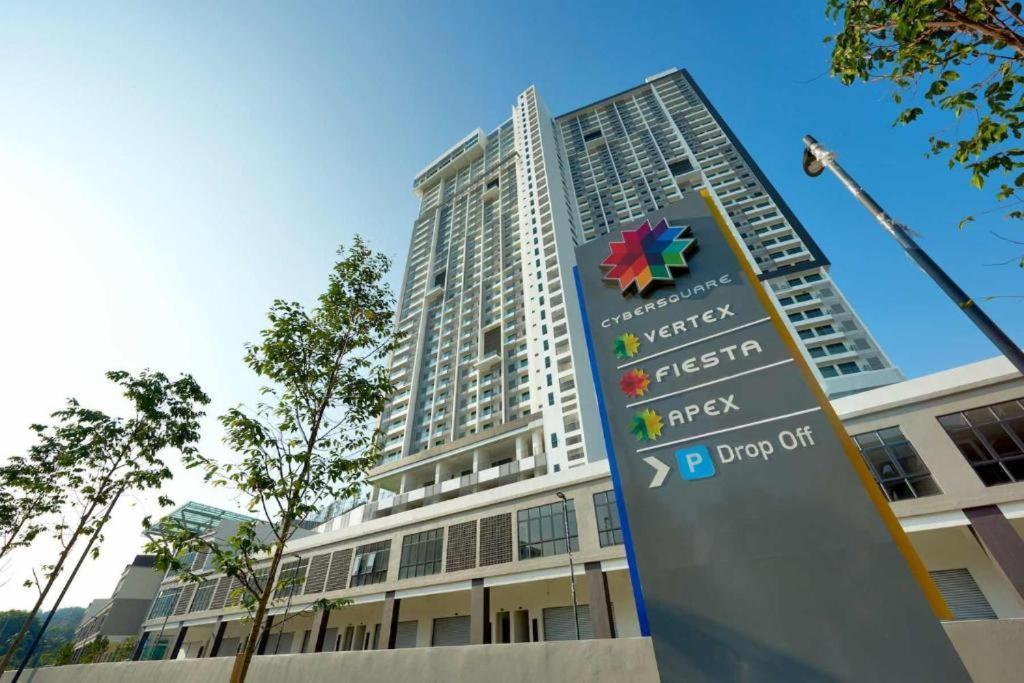 Netflix-Designed Studio Home At Cybersquare, Cyberjaya By Flexihome-My Exteriér fotografie
